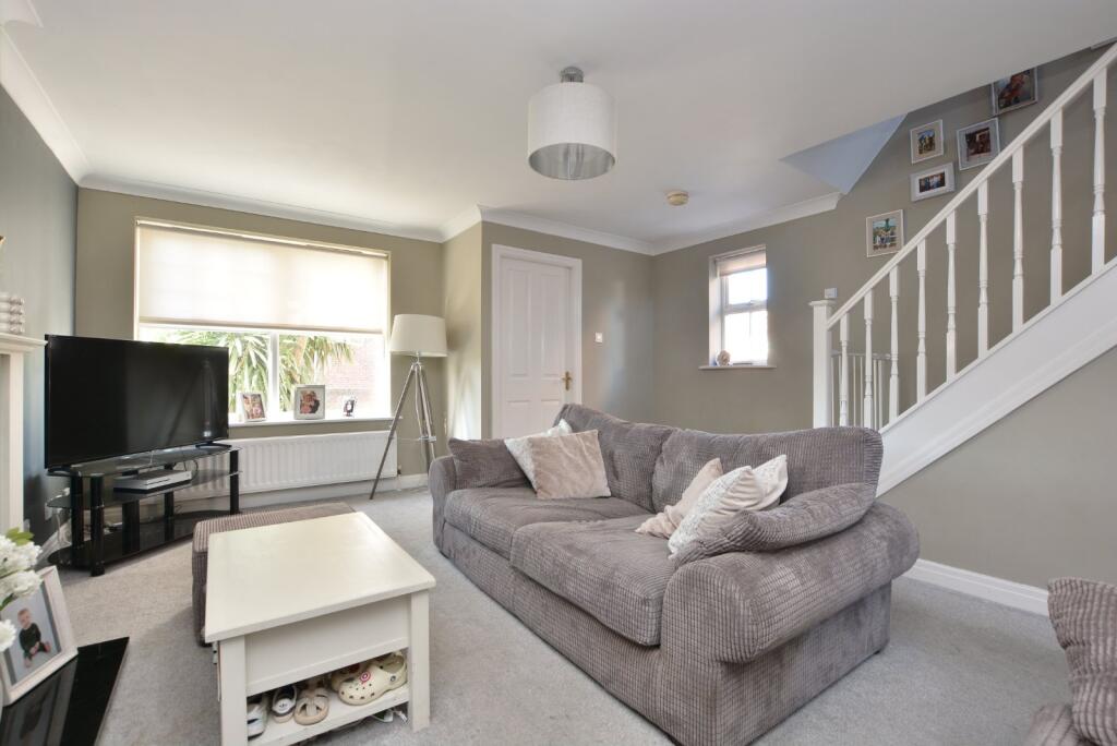 House in Wakefield - View 2