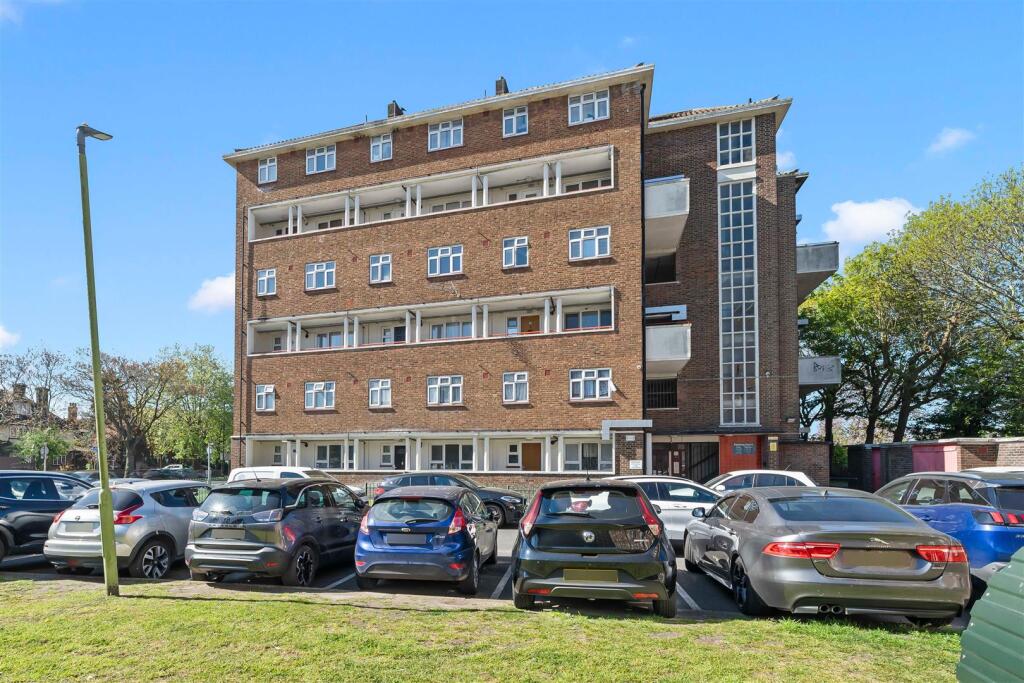 Main image of property: London Road, Mitcham