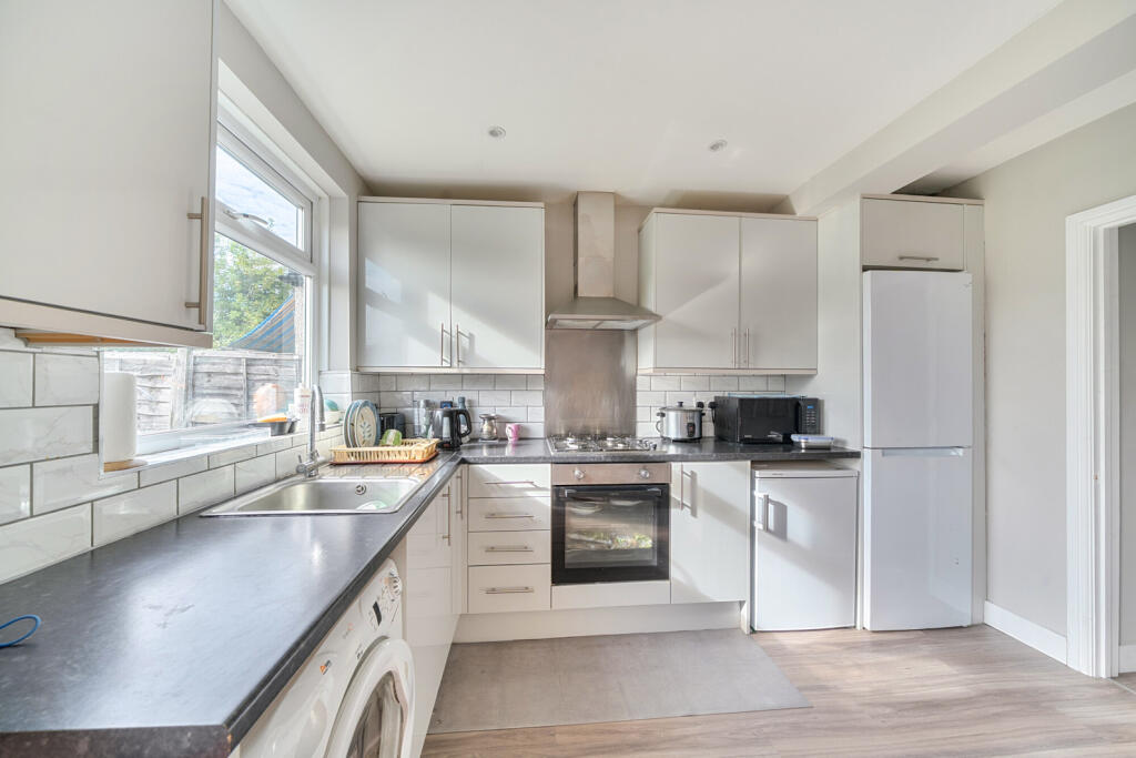Malvern Avenue, Harrow photo 2