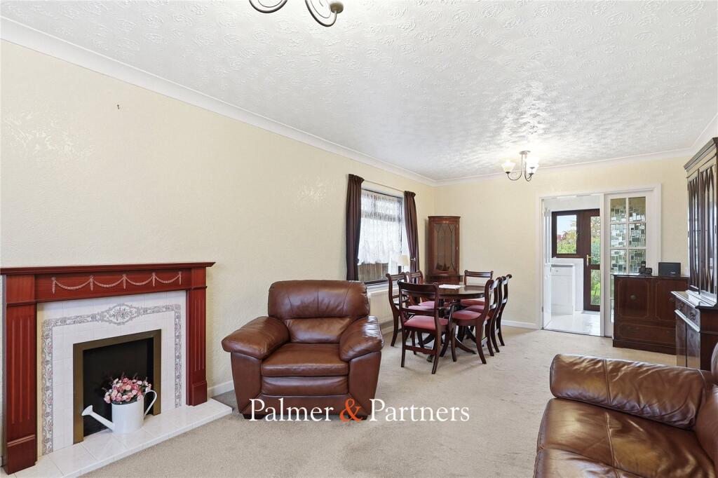 Jubilee Avenue, Broomfield, Chelmsford, Essex, CM1 photo 2