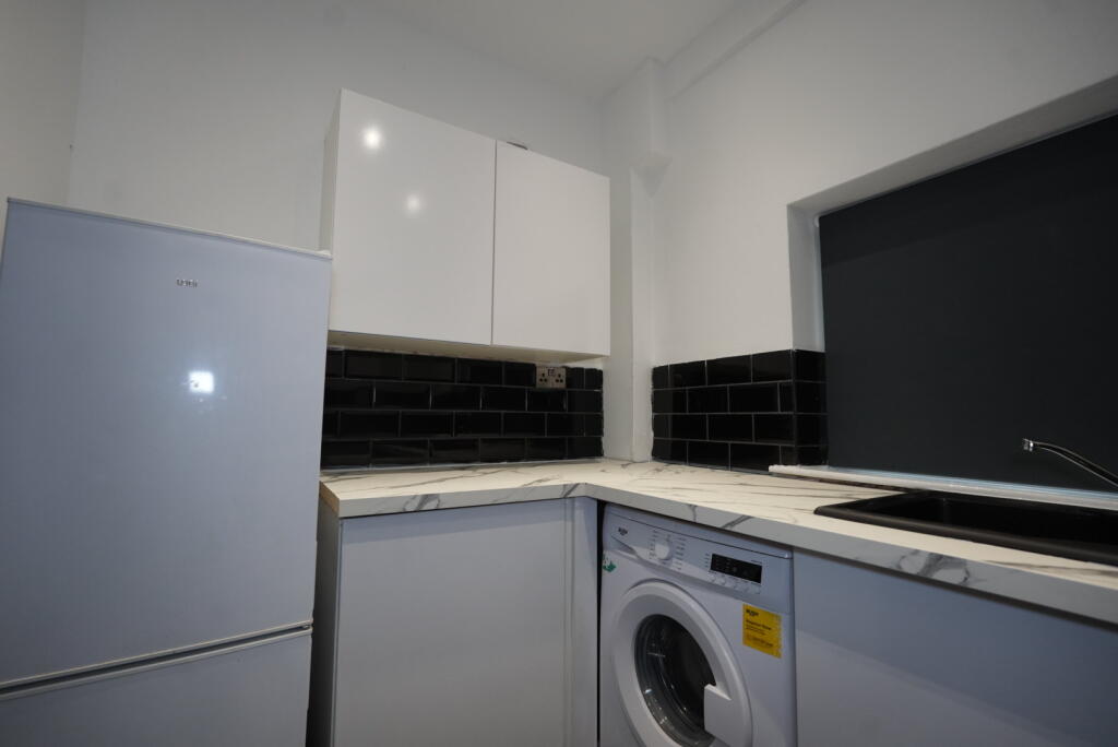 Laurel Road, Liverpool, Merseyside, L7 - View 3
