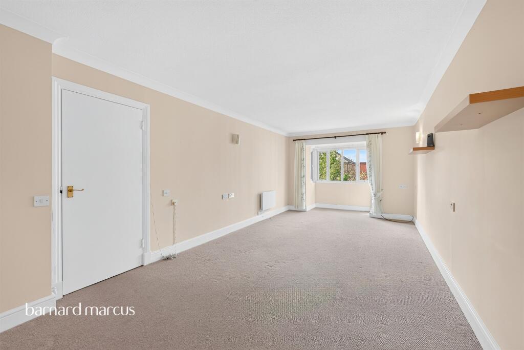 Apartment in Epsom - View 3
