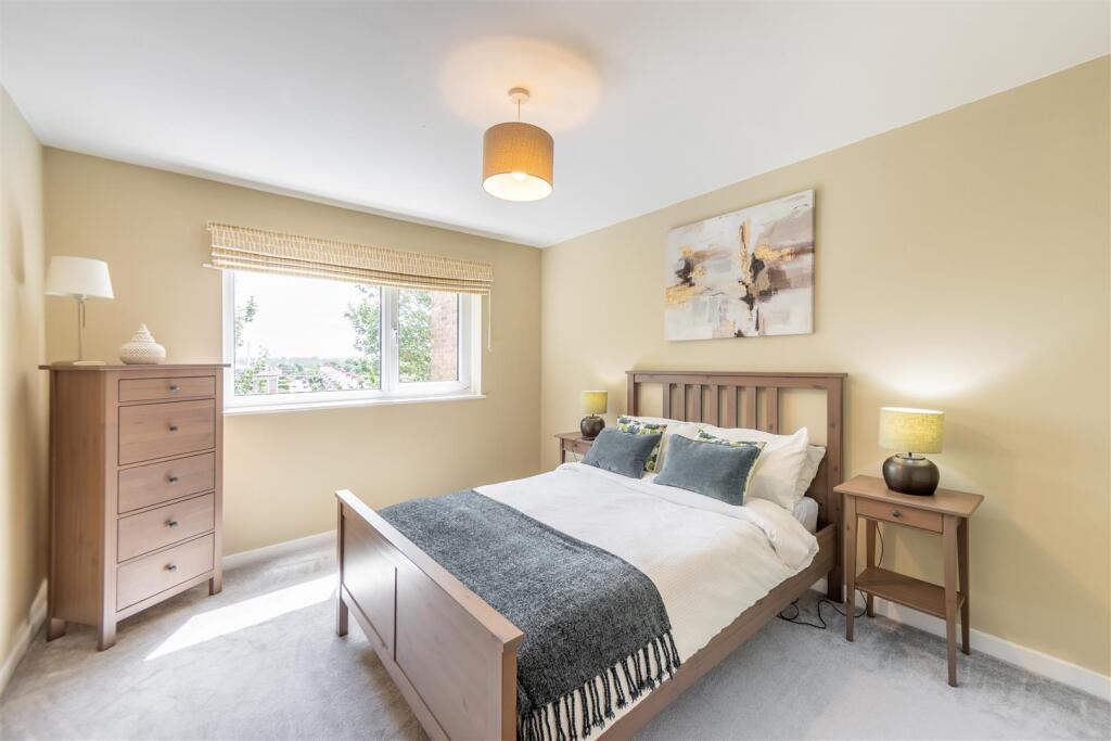 Jesmond Park East, Newcastle Upon Tyne, NE7 - More