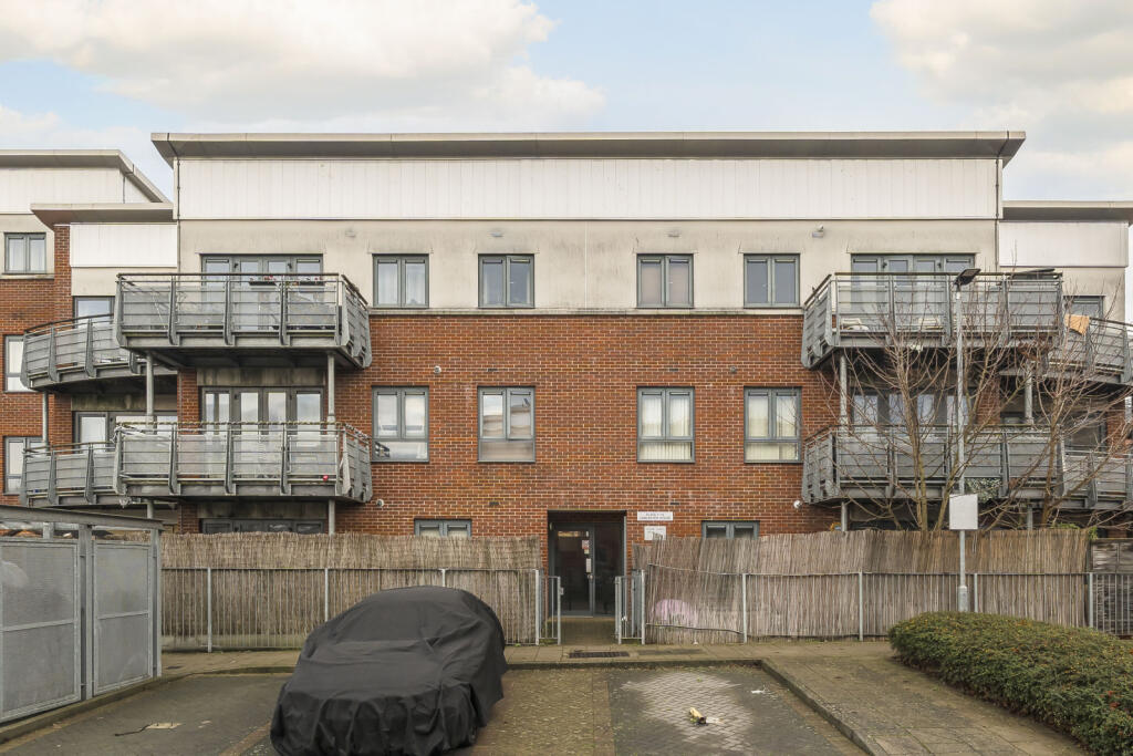 Main image of property: Gunyard Mews, London, SE18