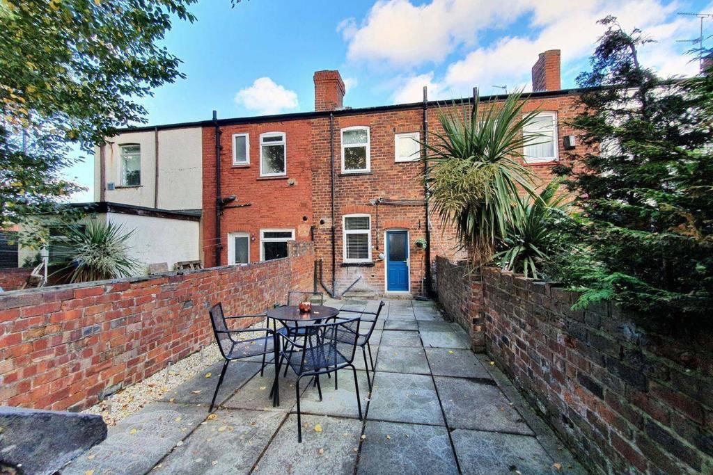 House in Stockport, Heaton Norris, Shaw Heath - More