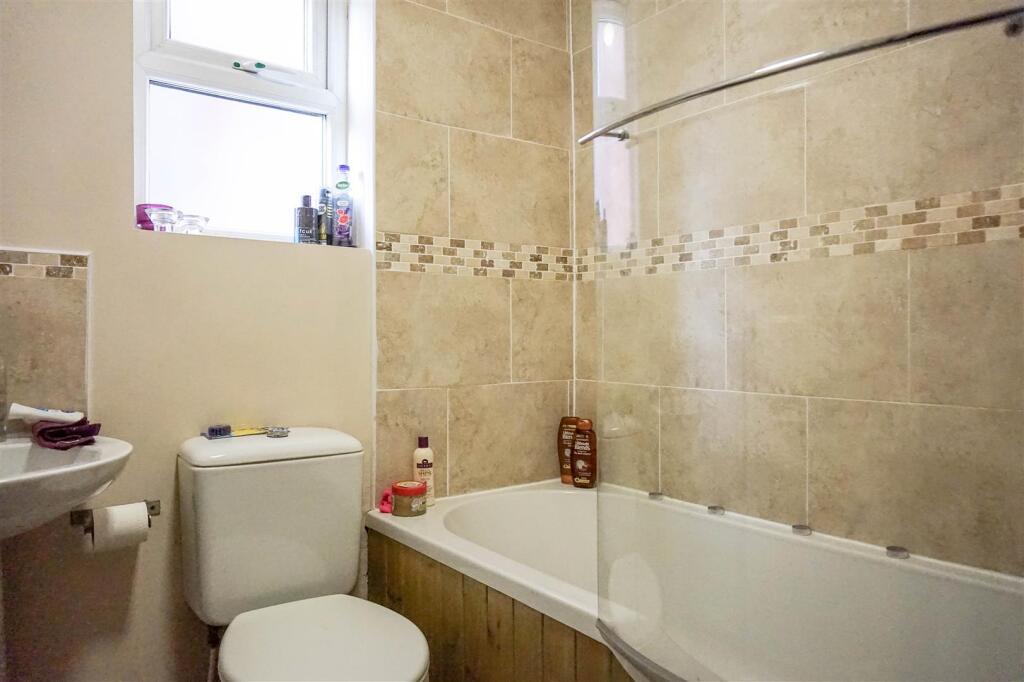 Apartment in Leeds - More
