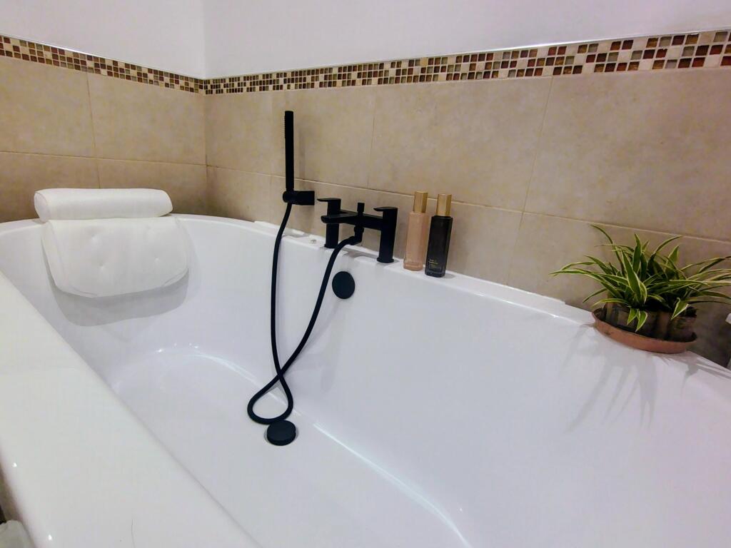 Apartment in Bath - View 5