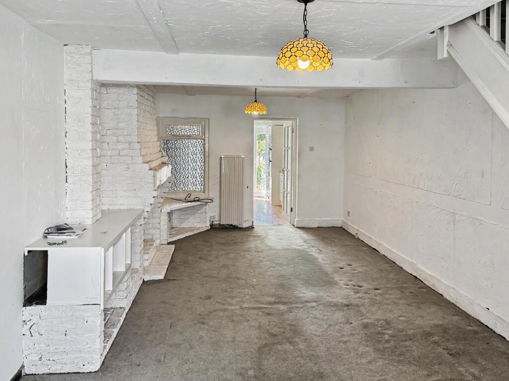 110 New Road, Great Wakering, Southend-on-sea, Essex, SS3 photo 3