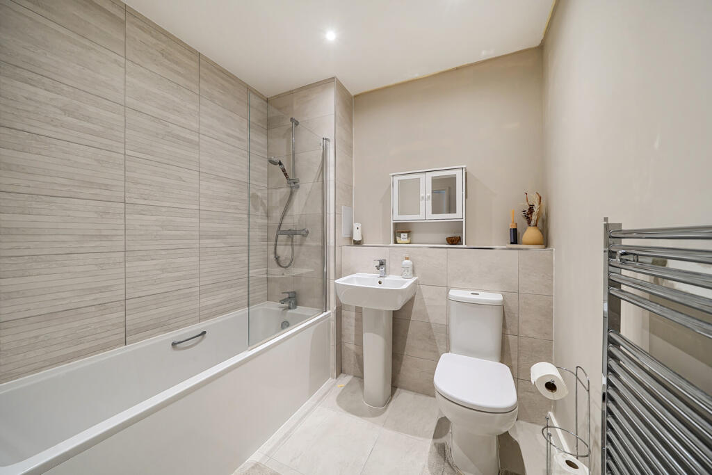 Apartment in London - More