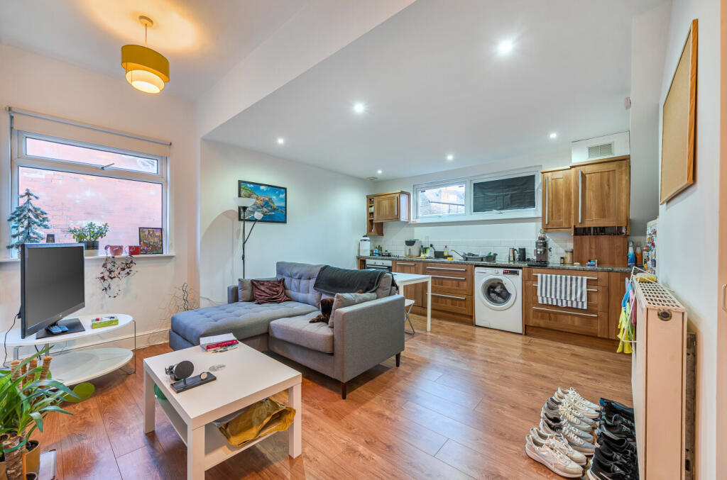 Bainbrigge Road, Headingley, Leeds, LS6 photo 2