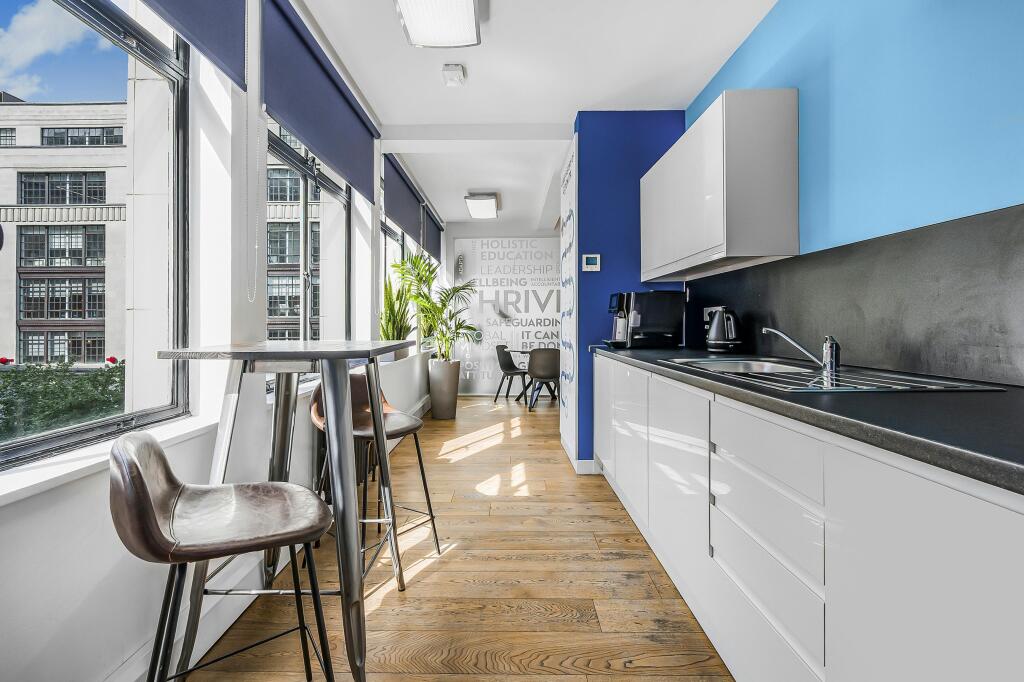 pantry 1.jpg