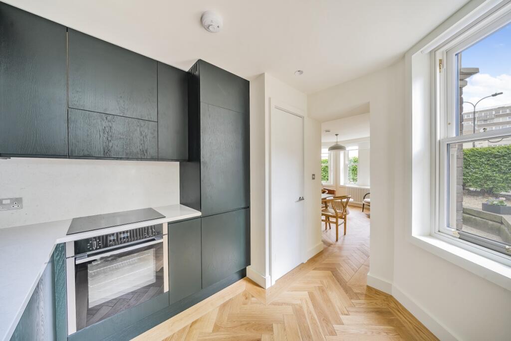 Apartment in London - View 2