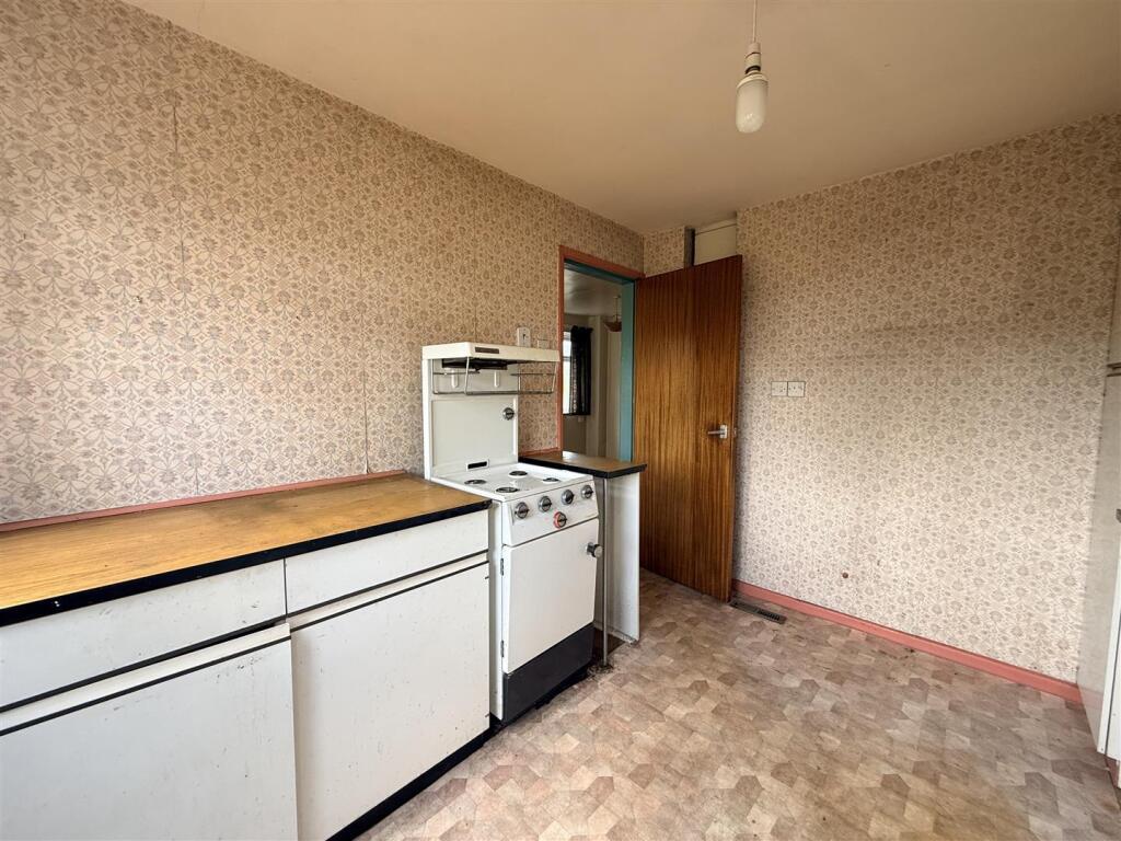 House in Dudley, Audnam - More