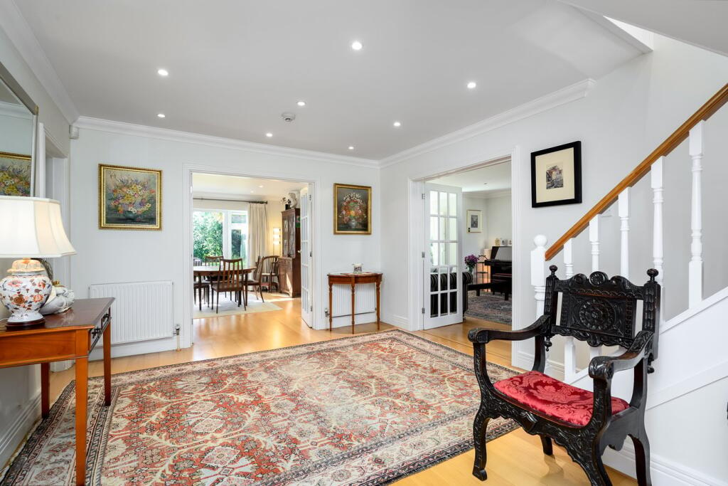 House in Elmbridge, Surrey - View 4