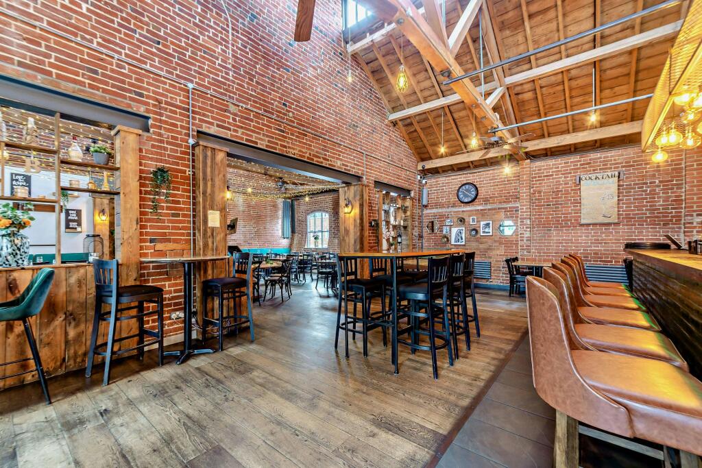 8707635-interior10-800.jpg