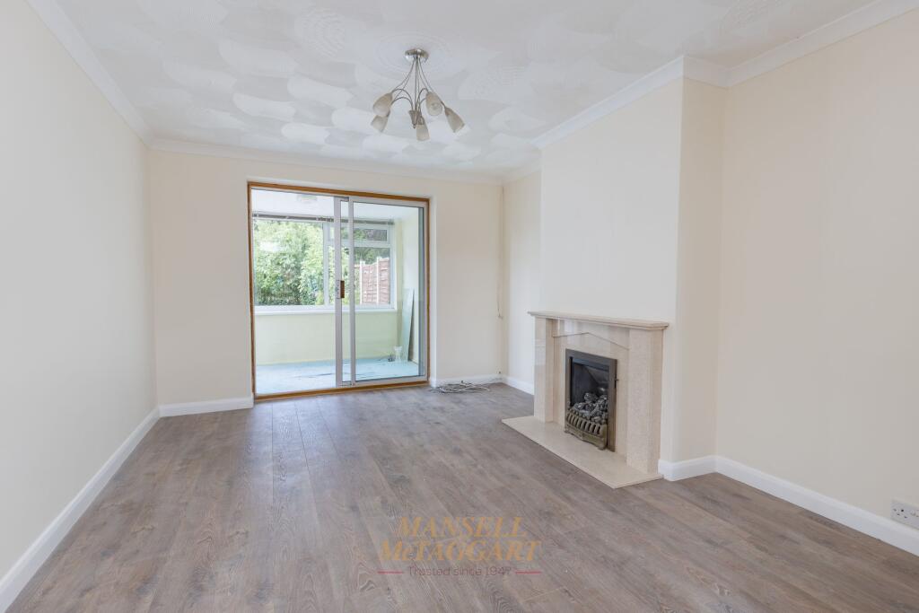 St. Marys Drive, Crawley, RH10 - View 4