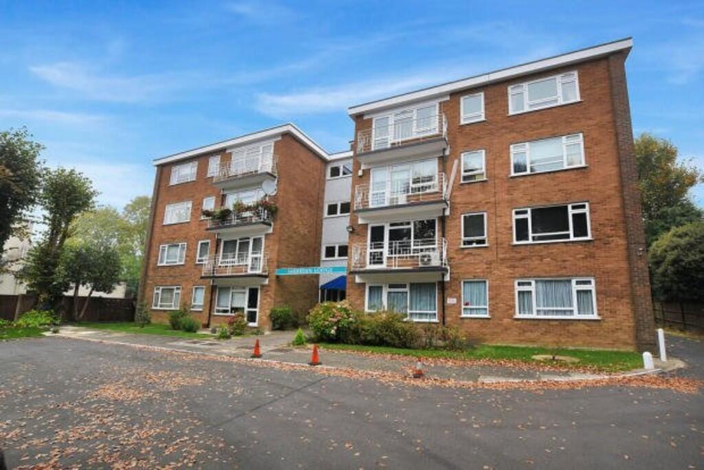Main image of property: Chase Side, Southgate, N14
