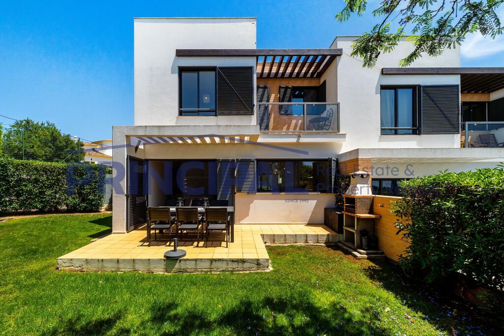 Main image of property: Algarve, Patroves