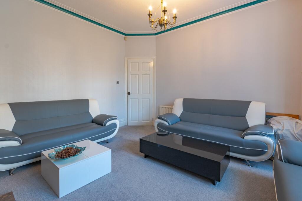 Redburn Drive, Shipley, West Yorkshire, BD18 photo 3