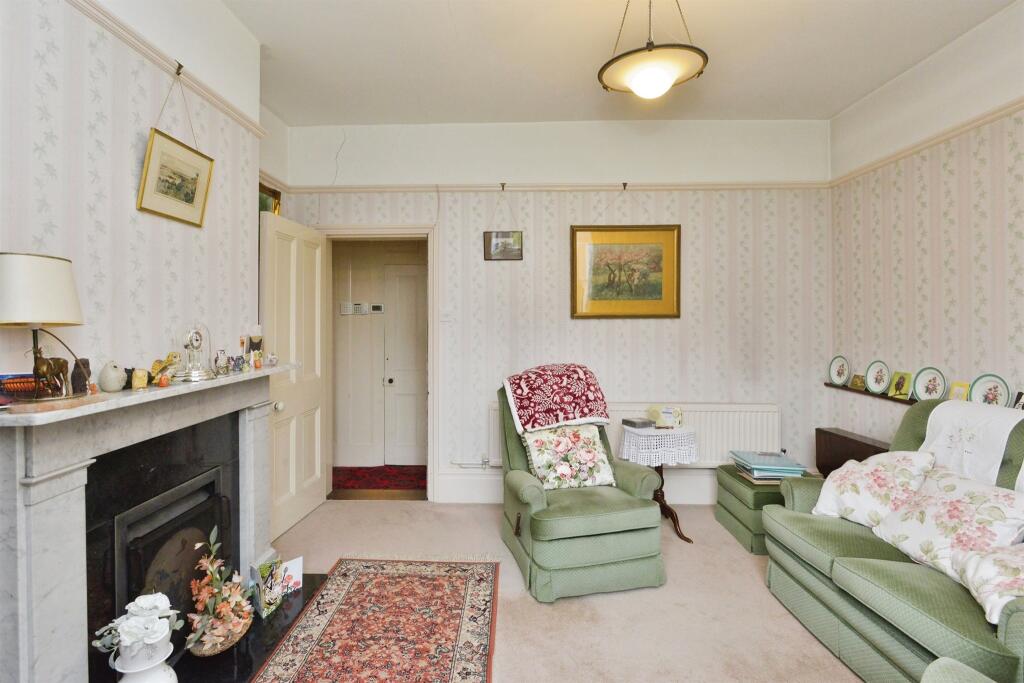 Hardwick Road, Woburn Sands, Milton Keynes photo 3