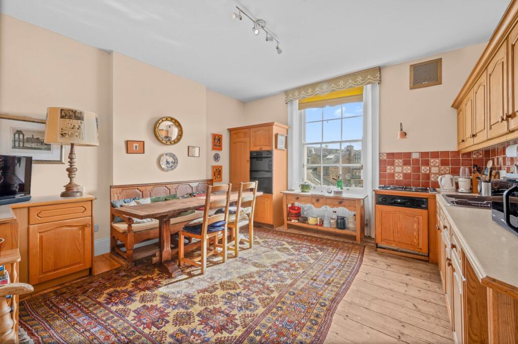 House in London - View 4