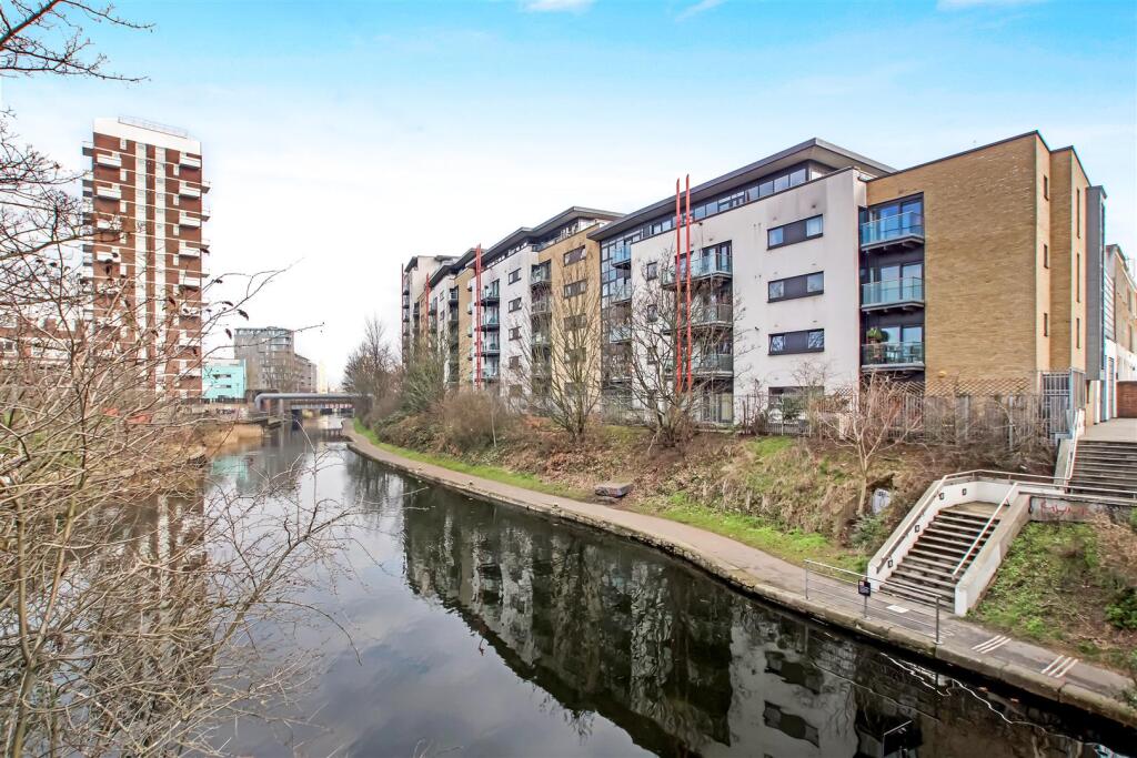 Main image of property: Tequila Wharf, Commercial Road, London, E14