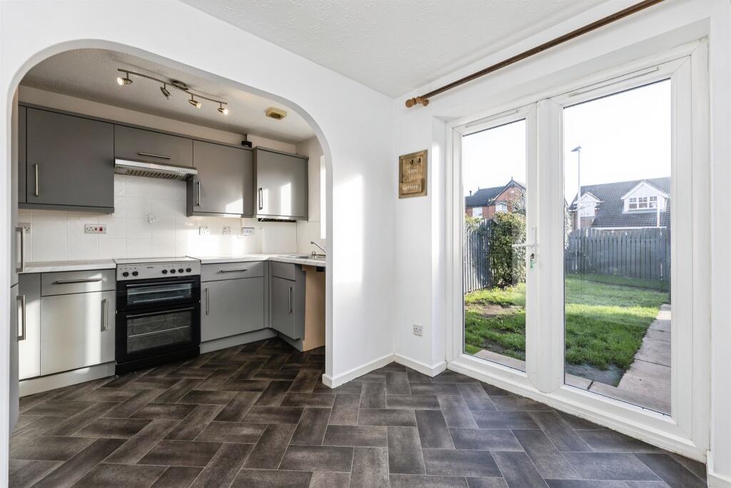 House in Leeds, Middleton - View 3