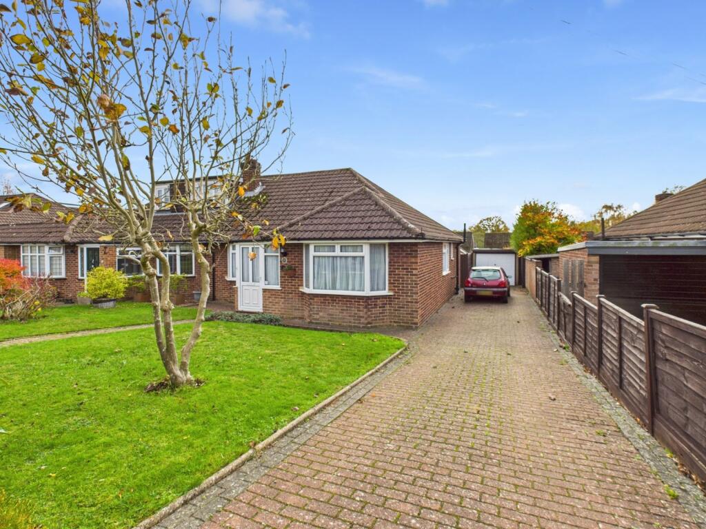 Main image of property: Elizabeth Avenue, Little Chalfont, Buckinghamshire, HP6