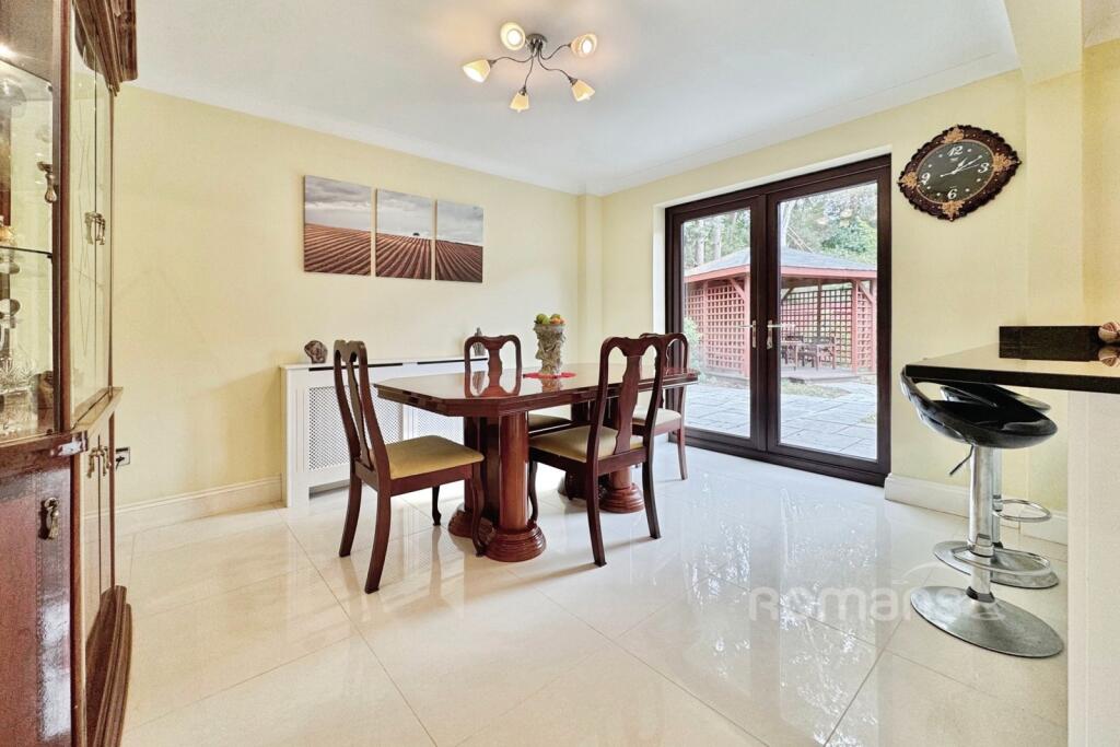 House in Sandhurst - View 4