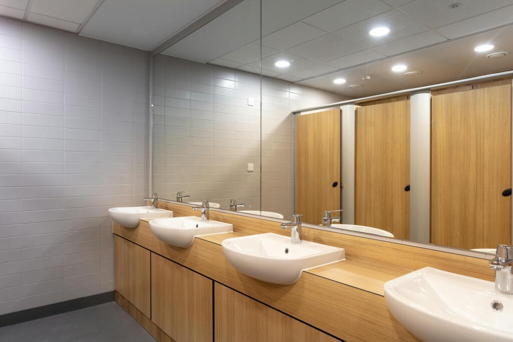 2023- Unit 2 - SP Croydon - Redhouse Road -223378.jpg