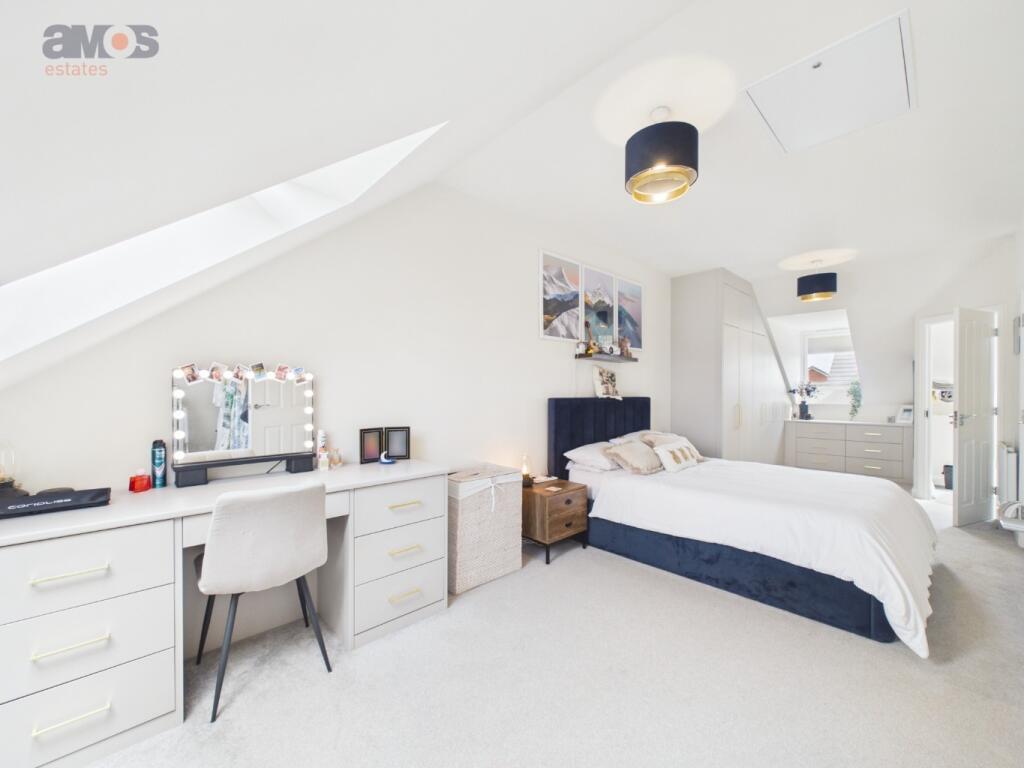 House in Rochford, High Elms Park, Hullbridge - View 3