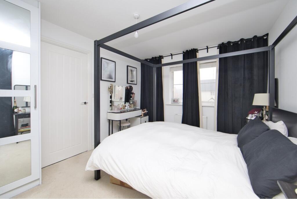 House in Folkestone, St Martin's Plain, Hornstreet - View 5