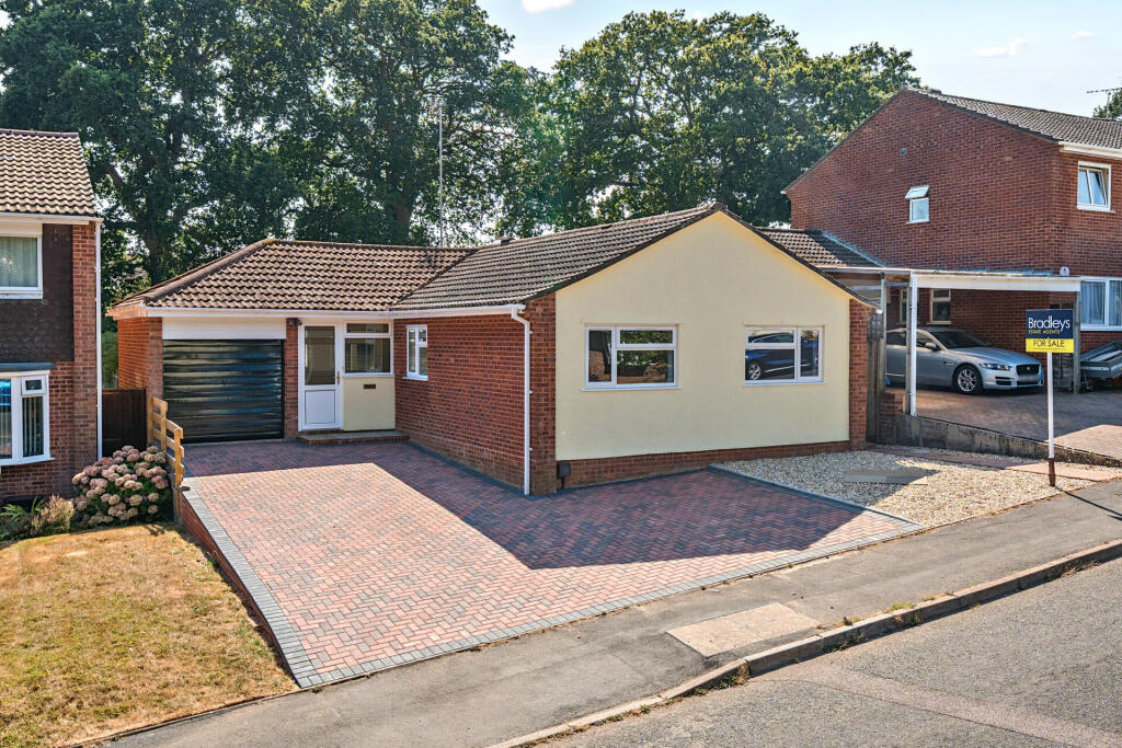 Main image of property: Valley Way, Exmouth, Devon