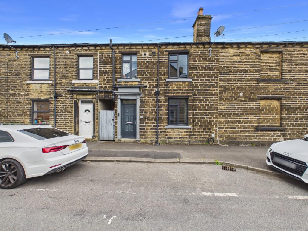 Main image of property: 2 Thorncliffe Street, Huddersfield