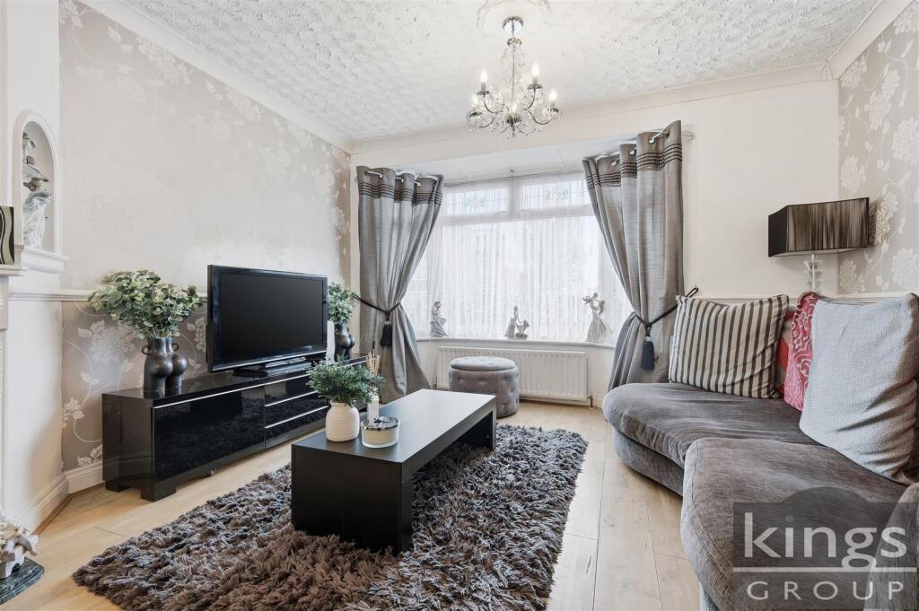 House in Enfield, Enfield Highway, Ponders End - More