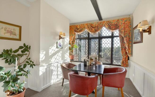 8685235-interior13.jpg