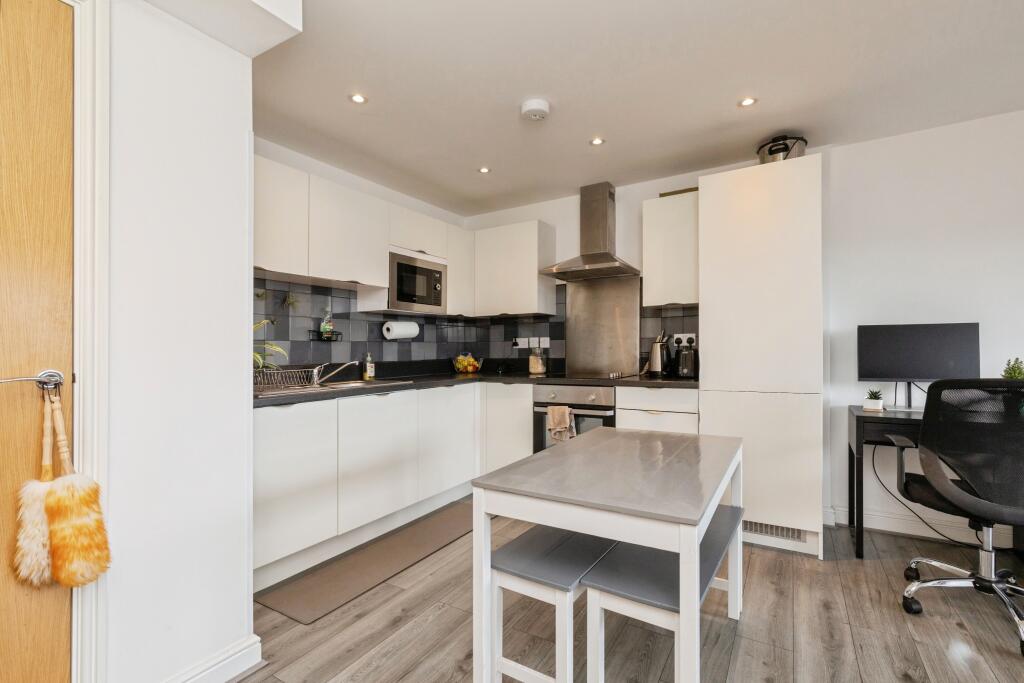 Whitchurch Lane, Bristol, BS14 photo 2