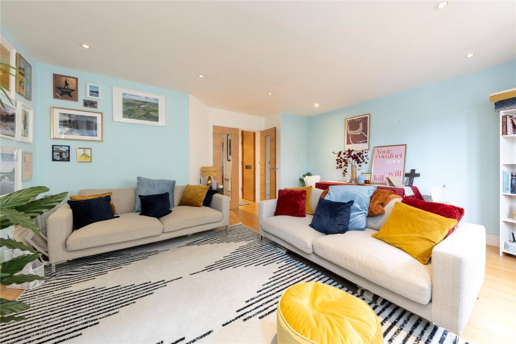 Main image of property: Ginger Apartments, 1 Cayenne Court, London, SE1