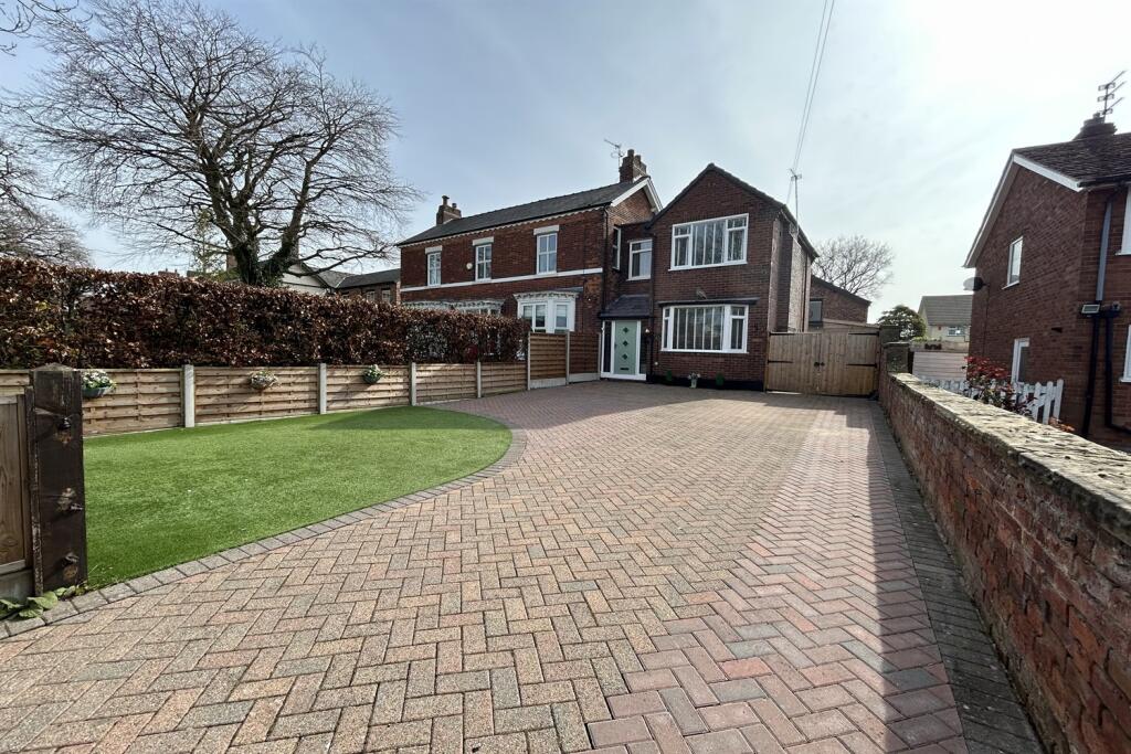 Main image of property: Middlewich Road, Holmes Chapel