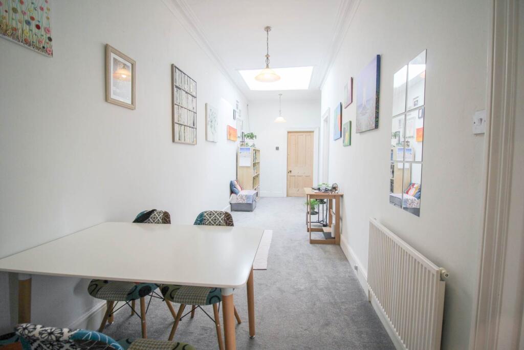 **Hill Road**Beautifully Presented**Two Bedrooms**Close to Town**Garage Parking** - View 5