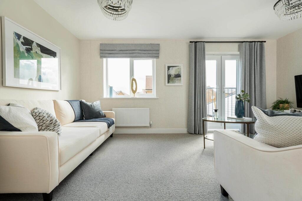 House in Bristol, Winterbourne - More