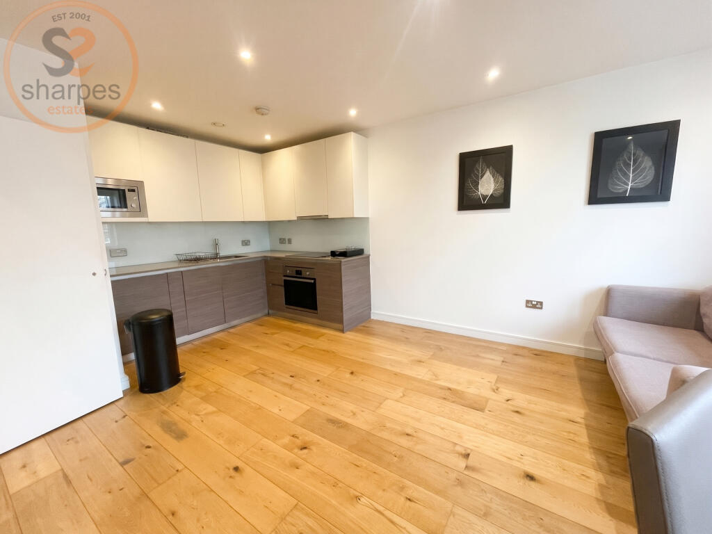 Apartment in Twickenham - View 4