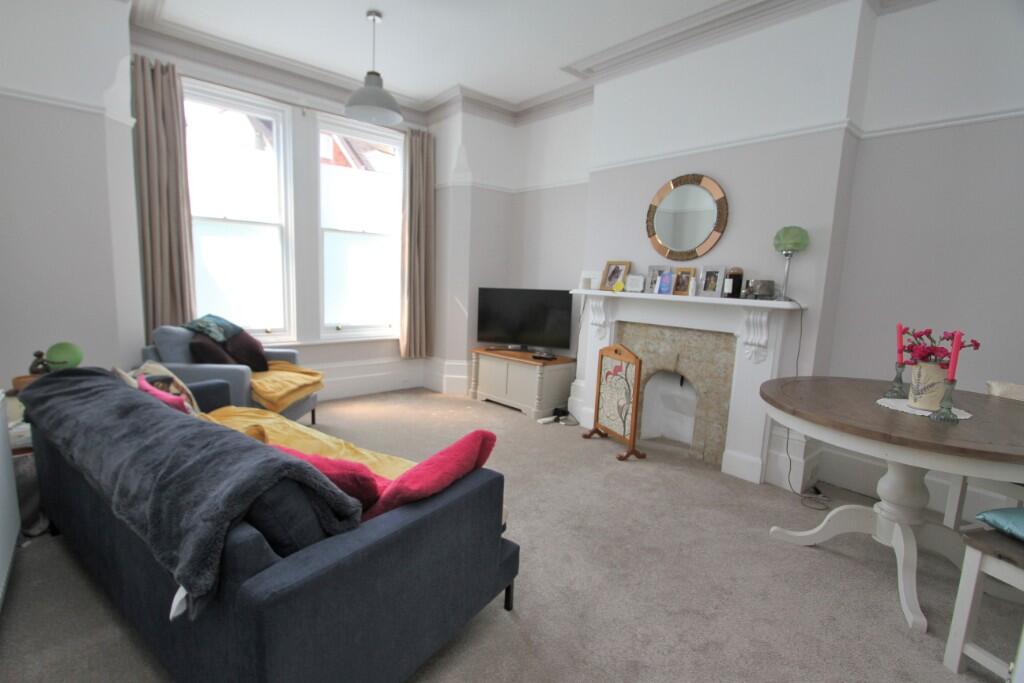 Hurst Road, Eastbourne photo 4