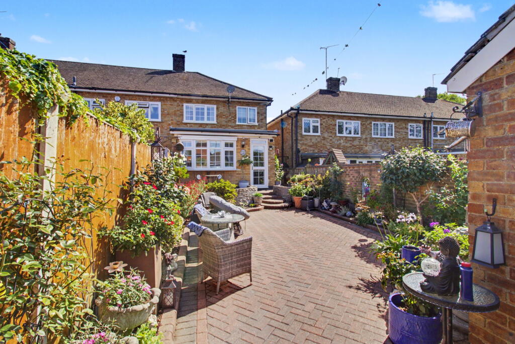House in Rainham, South Hornchurch - View 4