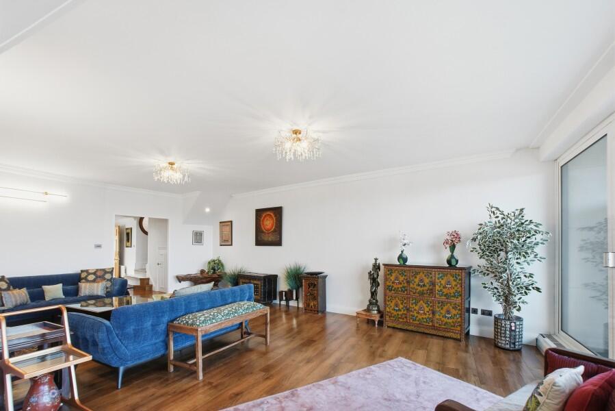 3 bedroom flat for rent