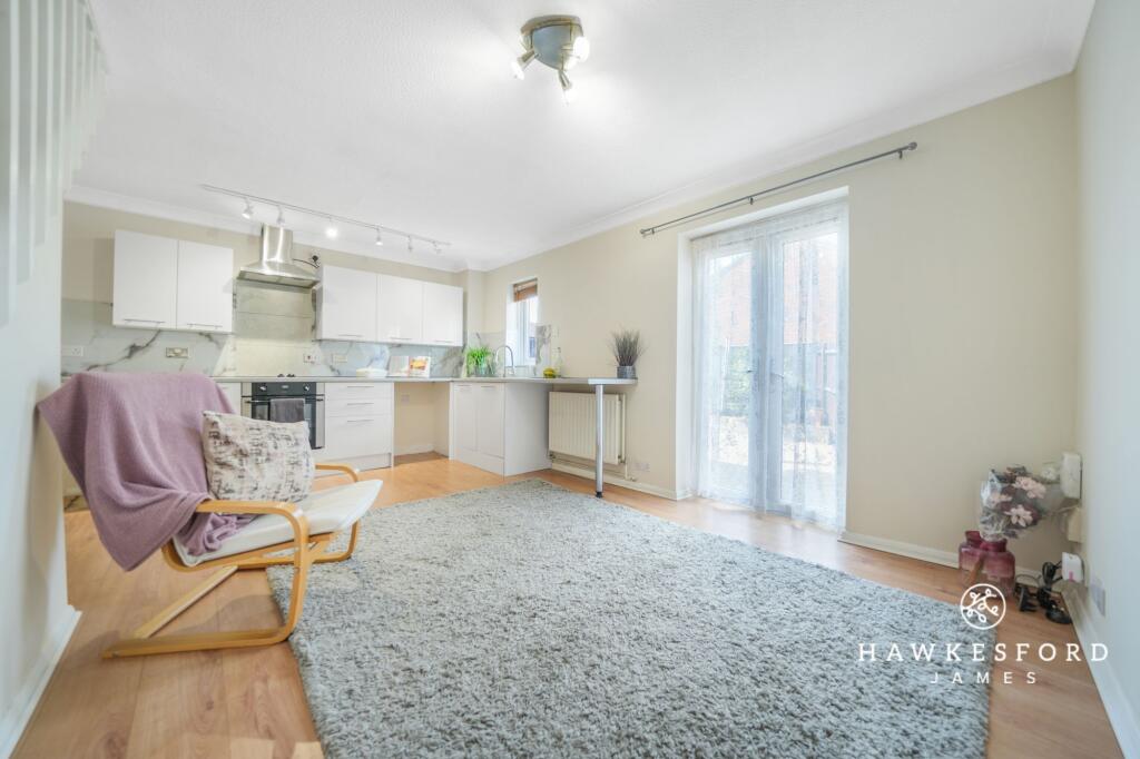 House in Swale, Grove Park, Milton Regis - View 5