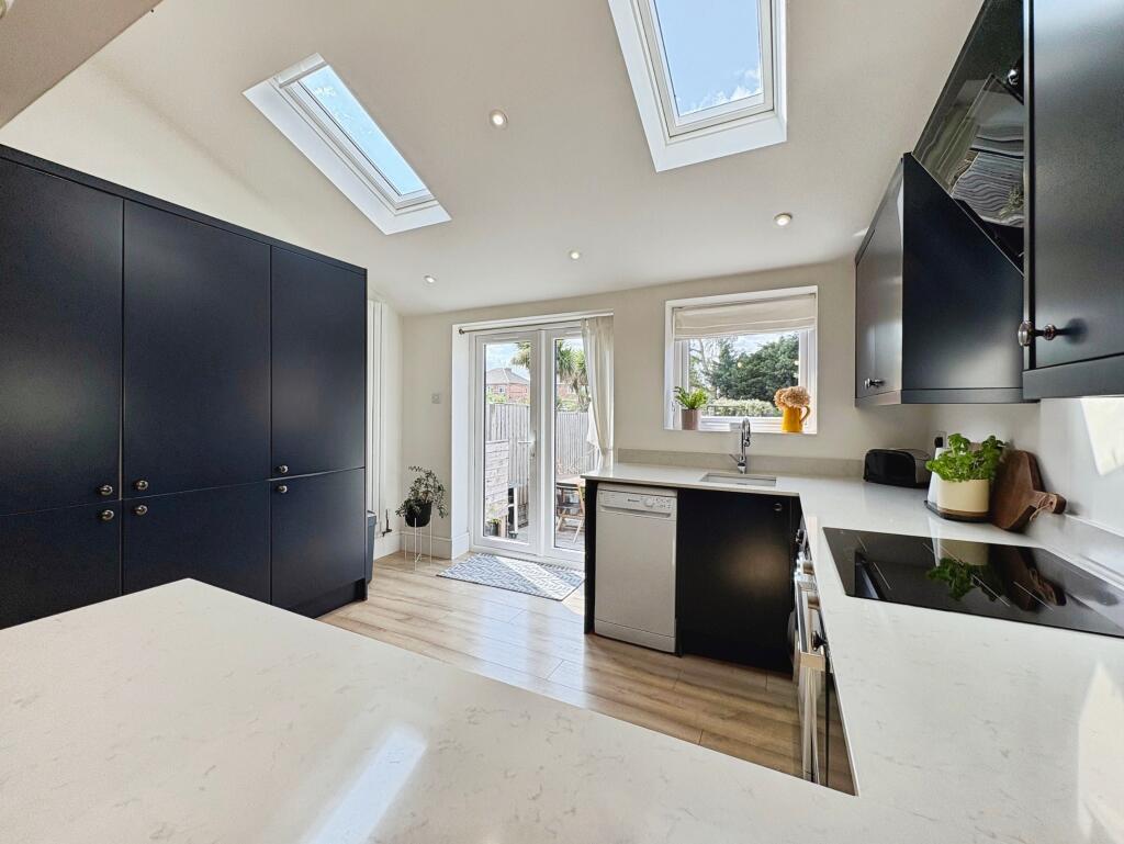 House in Lincoln, Lincolnshire - More