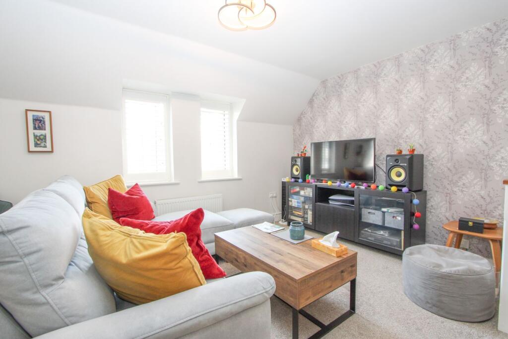 Sodbury Vale, Chipping Sodbury, BS37 - View 4