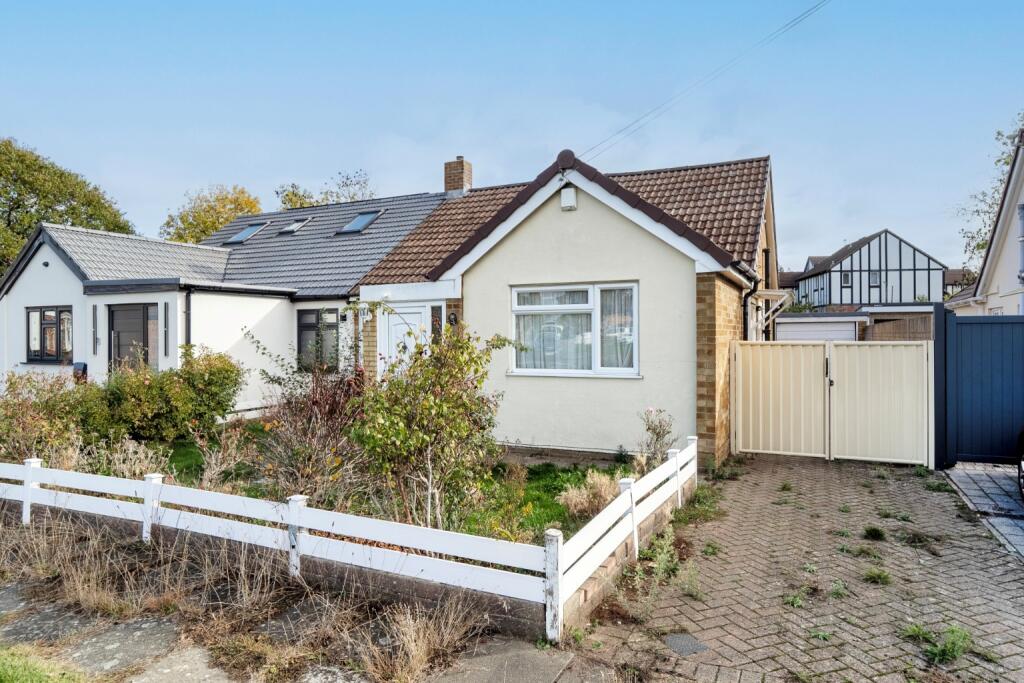2-bed semi-detached on Oak Way, Bedfont, Greater London, TW14 8AT, £425,000