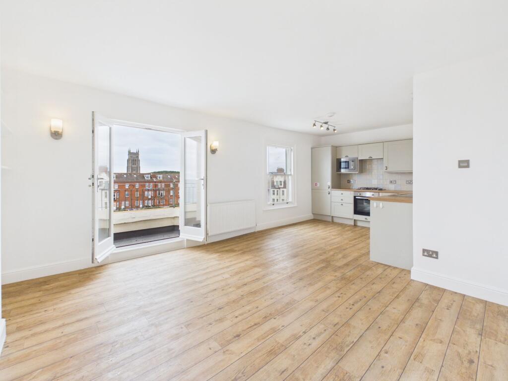 Main image of property: Flat 3, 9 Cabbell Road, NR27